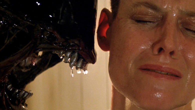 Alien screams at Sigourney Weaver 