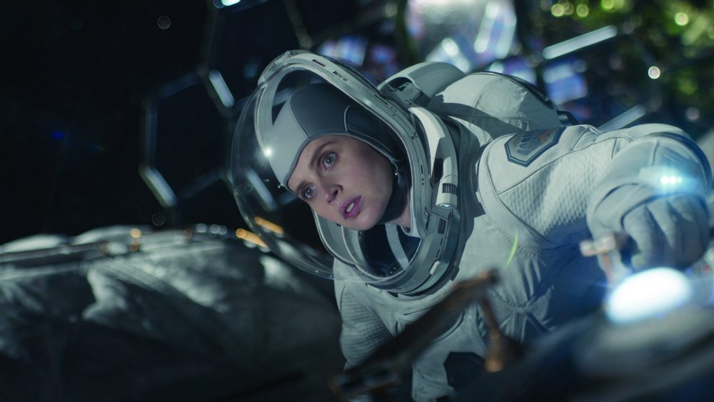 Felicity Jones as Sully in The Midnight Sky