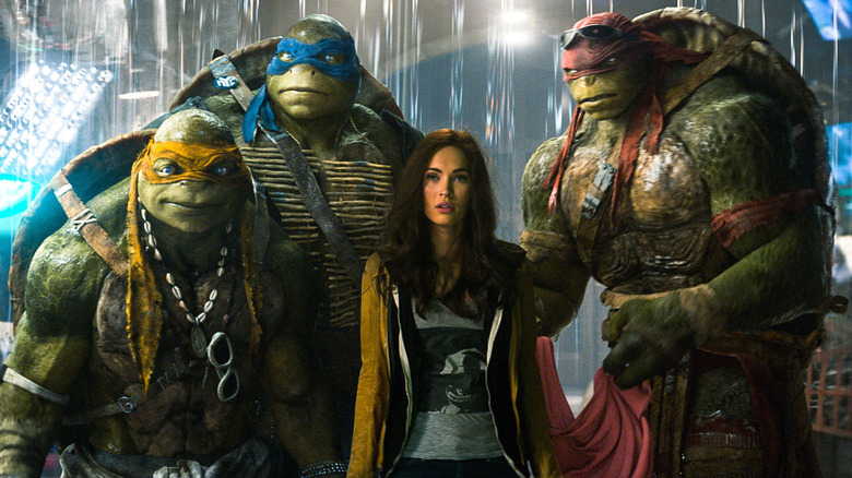 Megan Fox with the turtles