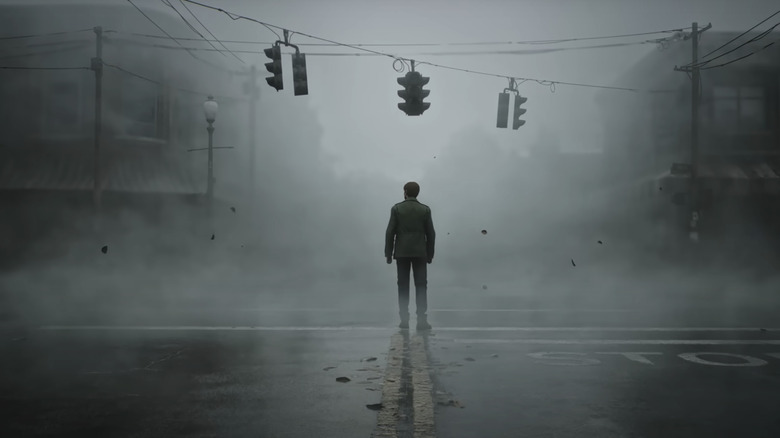 James Sunderland standing in Silent Hill intersection