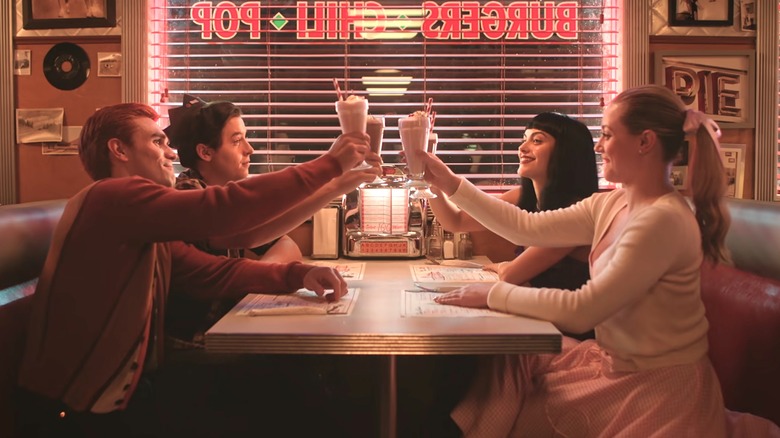 Riverdale gang drinking shakes