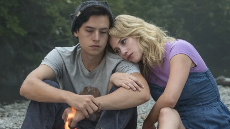 Cole Sprouse and Lili Reinhart in Riverdale