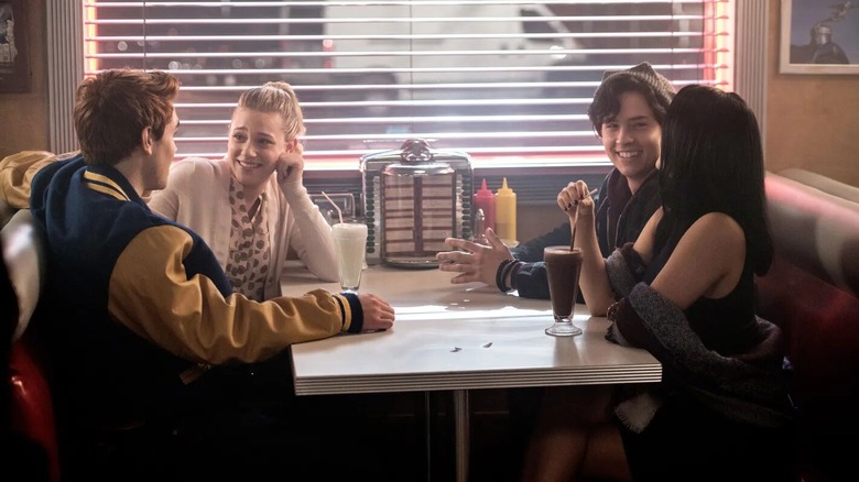 Riverdale's main foursome in Pop's 