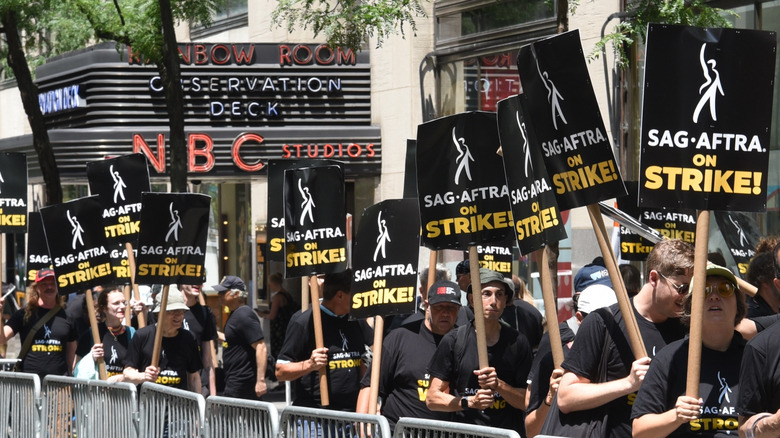 SAG-AFTRA picketers outside NBC studios