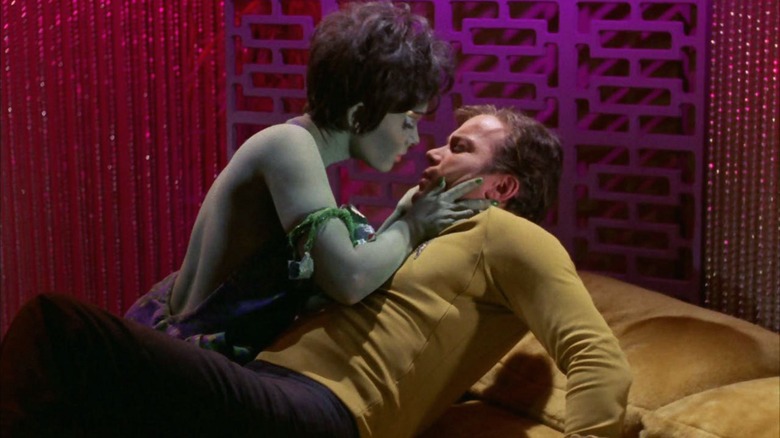 Captain Kirk wooed by Orion slave girl