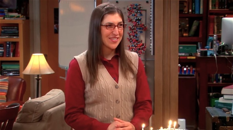 Amy Farrah Fowler wearing cardigan