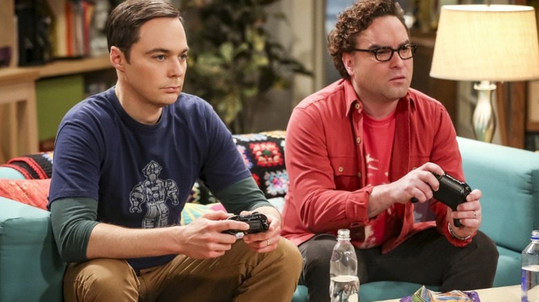 Sheldon and Leonard playing game