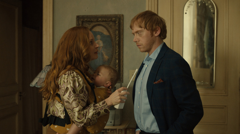 Lauren Ambrose and Rupert Grint in Servant 