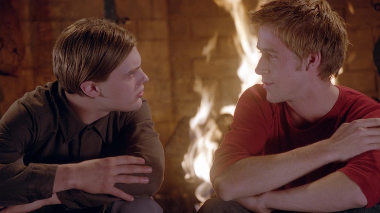 Ryan Gosling, Michael Pitt fireplace