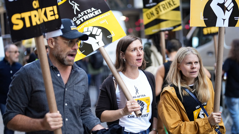 SAG-AFTRA members picketing