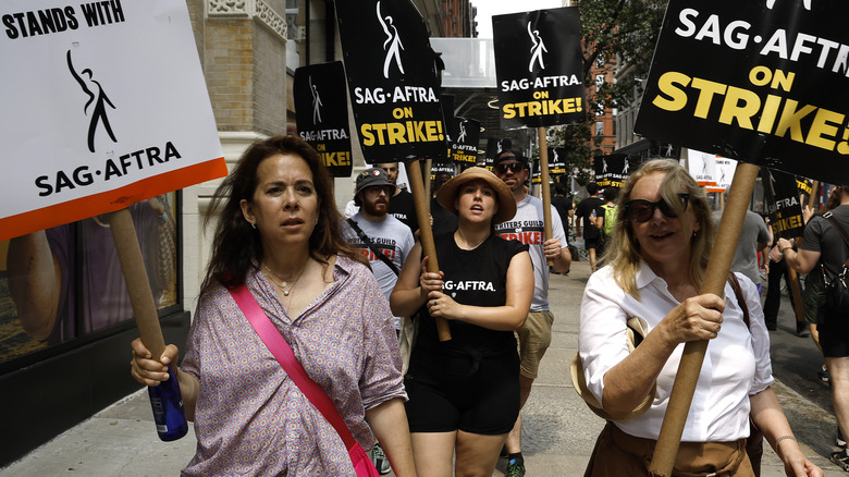 SAG-AFTRA members picketing