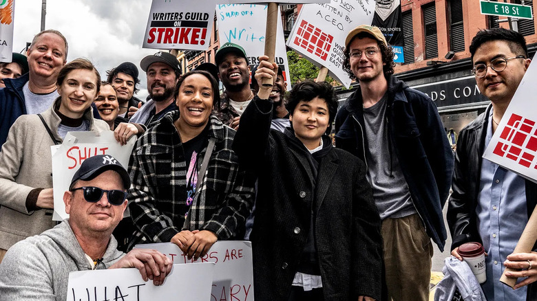 SNL cast and writers on strike in 2023