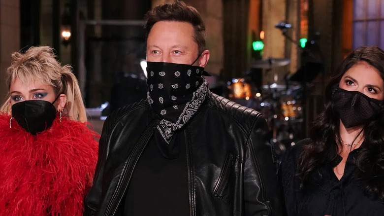 Cyrus, Musk, and Strong doing an SNL promo