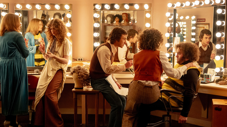 SNL actors in dressing room