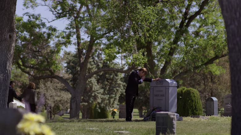 Saul pretending to mourn his dead brother