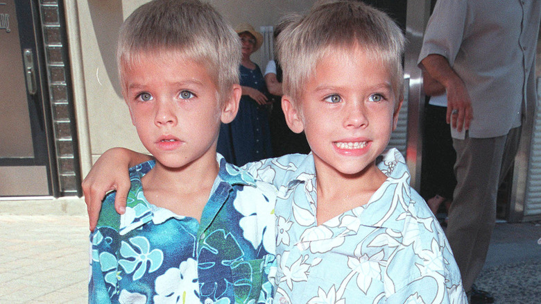Dylan and Cole Sprouse as children