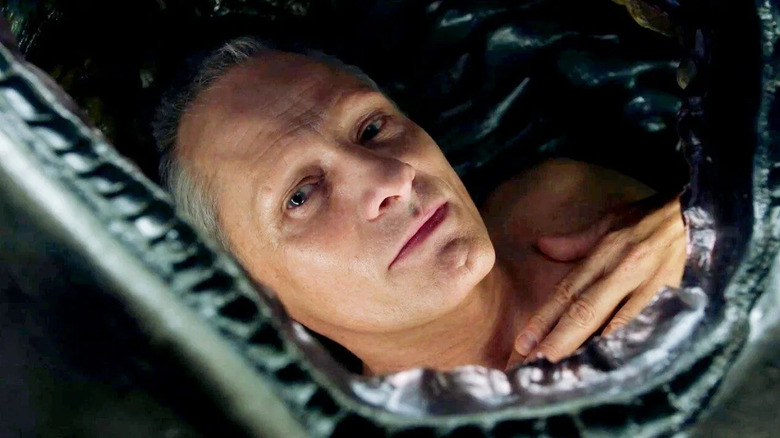 Viggo Mortenson in a pod