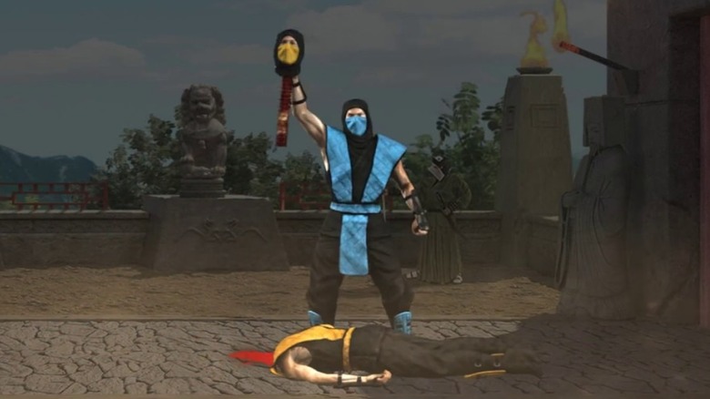 Sub-Zero ripping Scorpion's head off