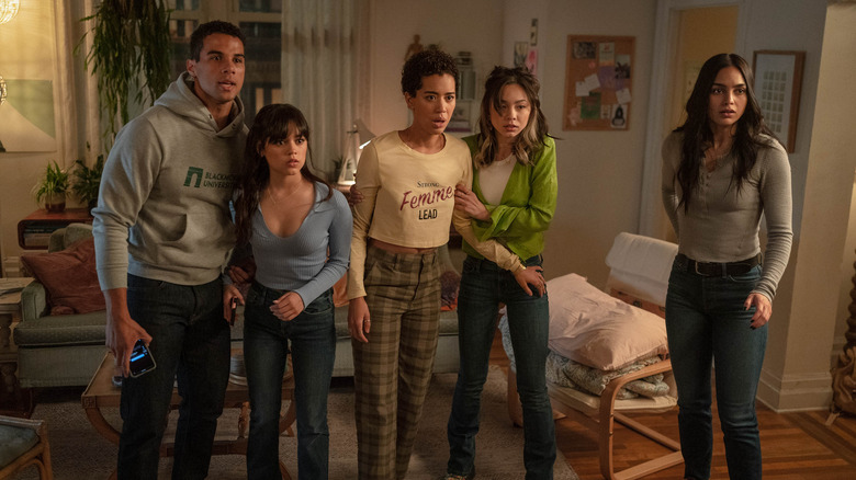 Chad (Mason Gooding), Tara (Jenna Ortega), Mindy (Jasmin Savoy Brown), Anika (Devyn Nekoda) and Sam (Melissa Barrera).