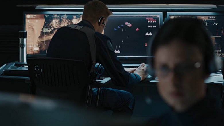 SHIELD Agent playing Galaga in The Avengers