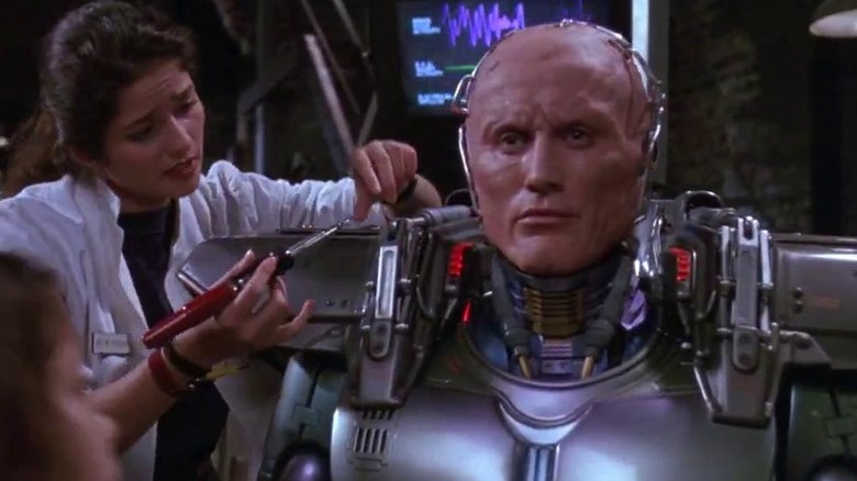 Robert John Burke in Robocop 3