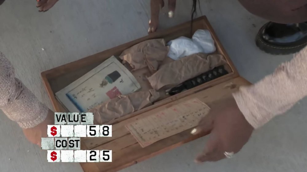 Shana and Edwina find a box containing a disassembled sword on Storage Wars