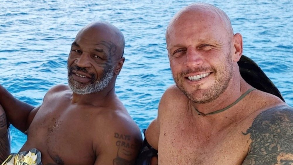 Mike Tyson and Paul de Gelder