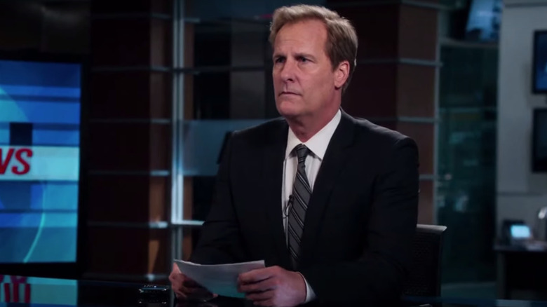 Jeff Daniels at news desk