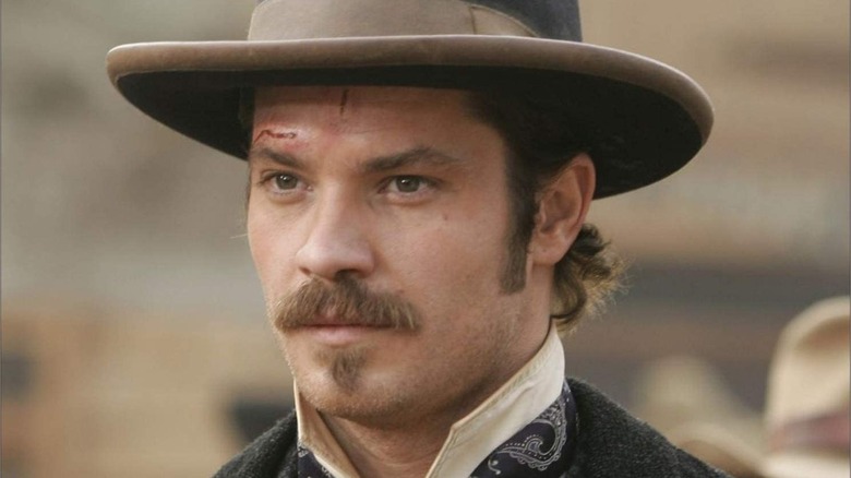 Seth Bullock with scars on head