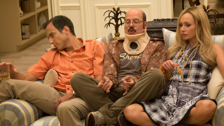 The Bluth family on couch