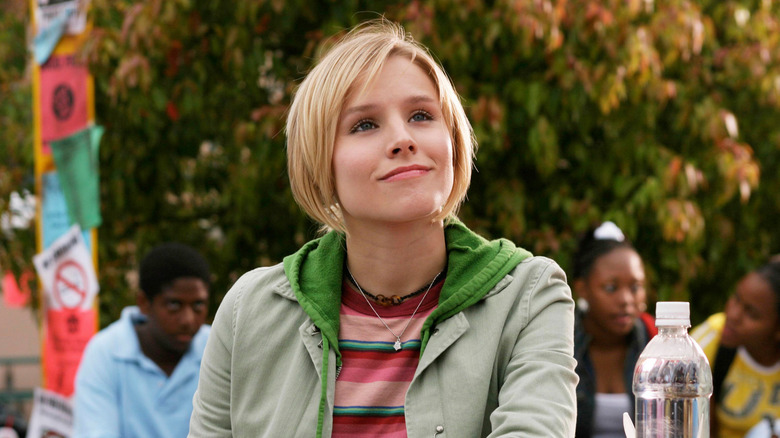 Kristen Bell smiles outdoors in Veronica Mars