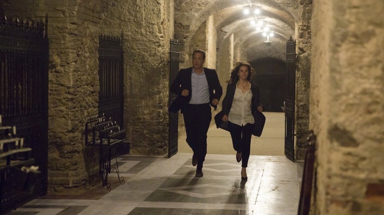 Robert Langdon and Sienna running