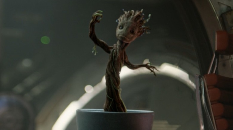 Baby Groot boogies