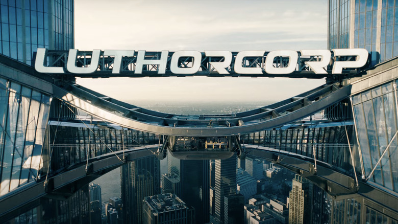 The Engineer walks on the LuthorCorp building in "Superman" (2025)