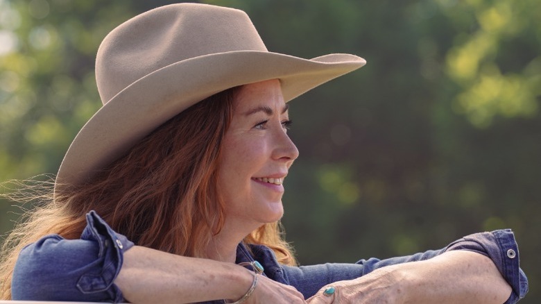 Dana Delany wearing cowboy hat 