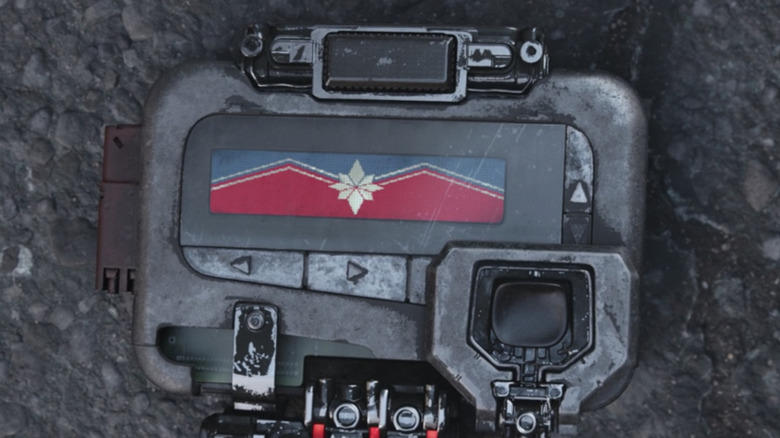 Nick Fury's pager manages to get a message to Captain Marvel in "Avengers: Infinity War"