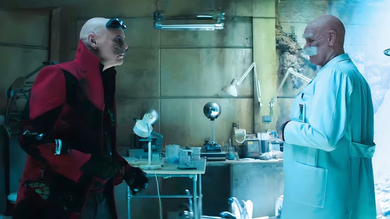 Ivo Robotnik staring at Gerald Robotnik in lab