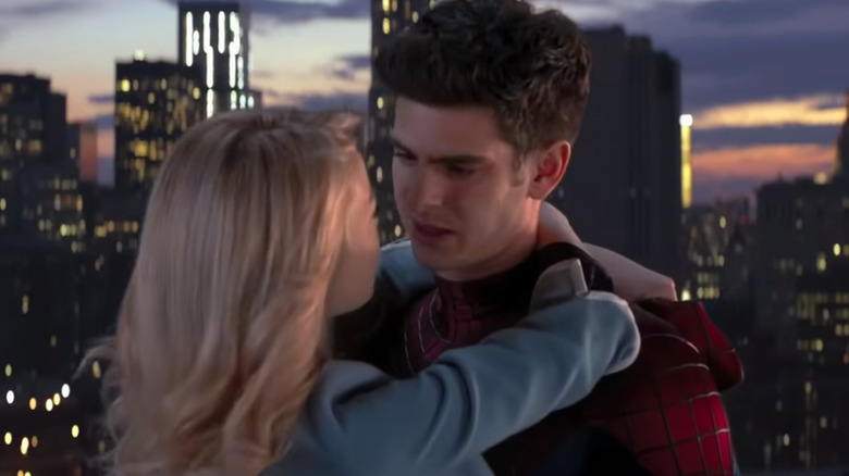 Peter Parker embraces Gwen Stacy in The Amazing Spider-Man 2