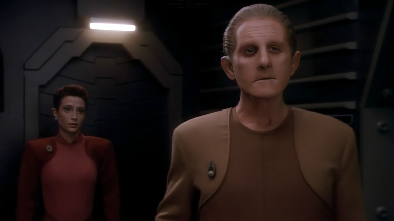 Odo turns away from Kira 