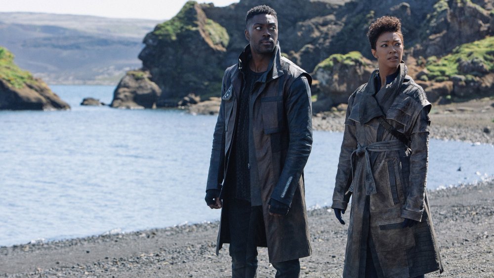 David Ajala as Cleveland "Book" Booker and Sonequa Martin Green in Star Trek: Discovery