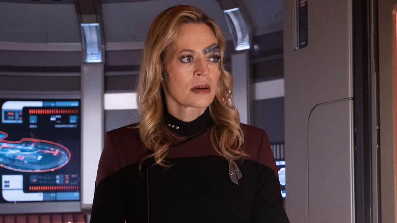 Seven of Nine looks concerned