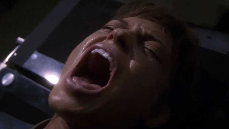 T'Pol screams