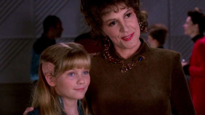 Lwaxana standing with Hedril