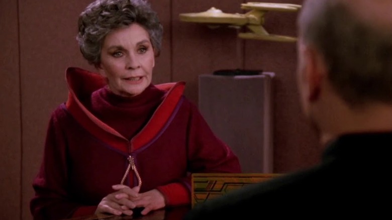 Satie talking to Picard