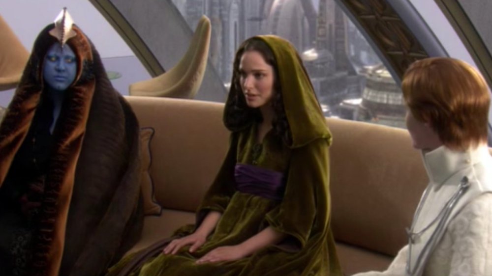 Padme meets with Senators