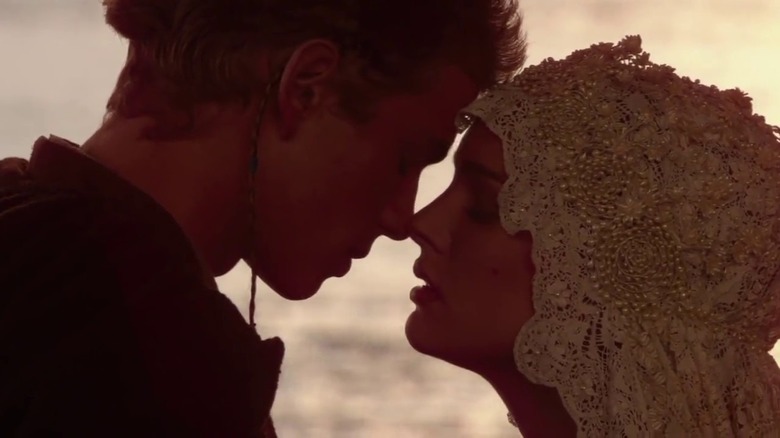 Anakin and Padmé kiss