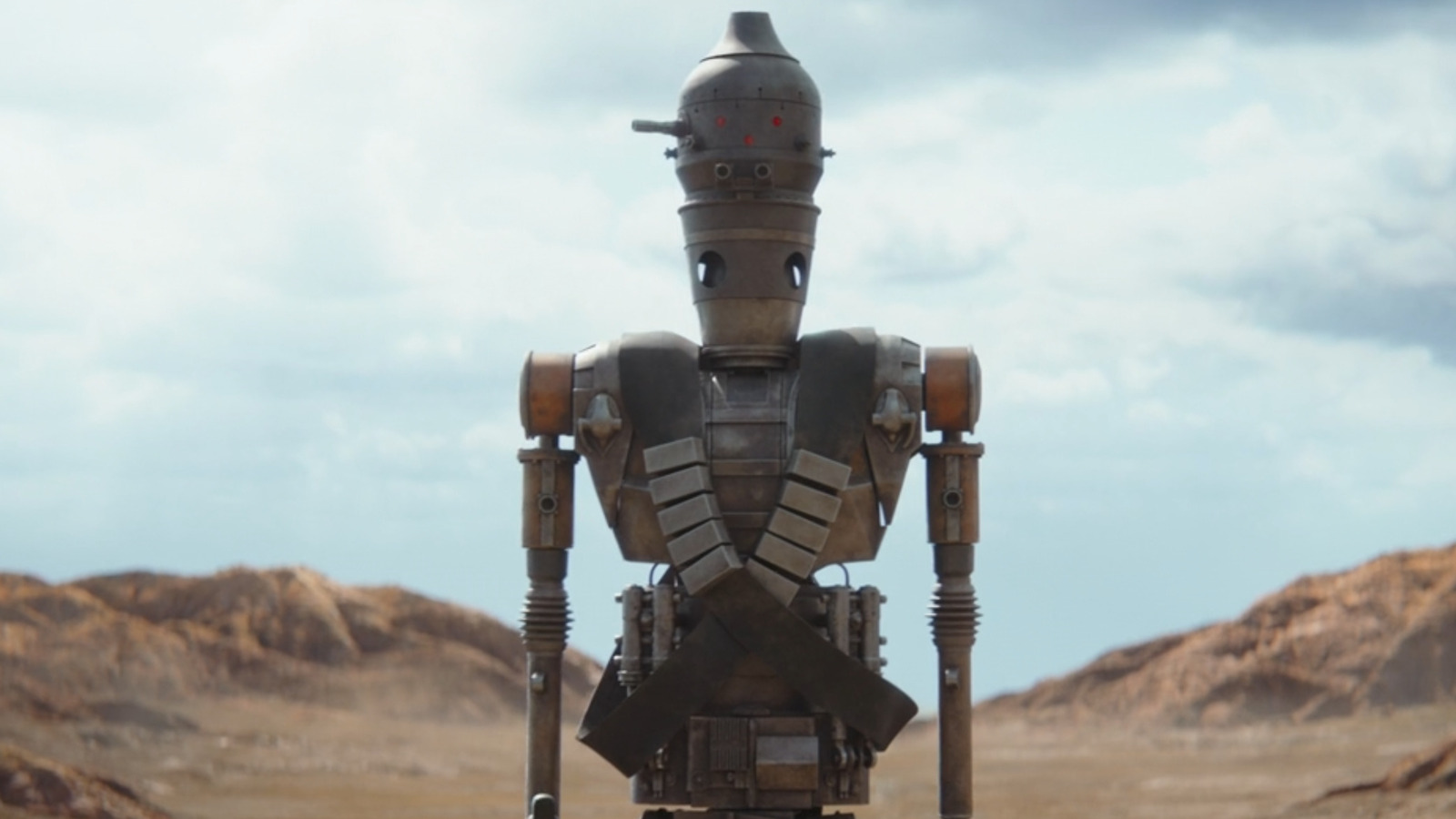 Star Wars: What The Mandalorian's IG-11 Looks Like In Real Life