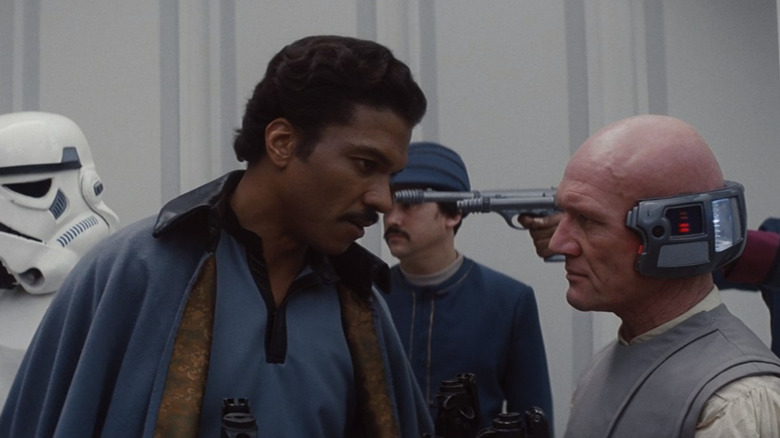 Lando talking to Lobot