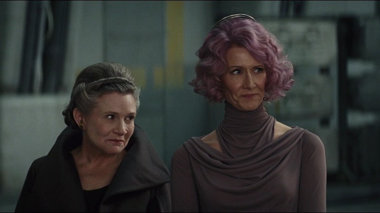 Leia and Holdo standing together