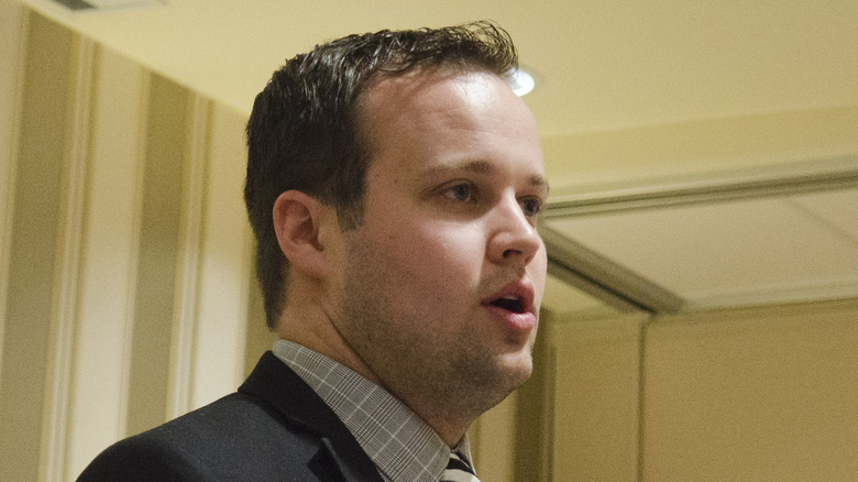 Josh Duggar speaking at event 